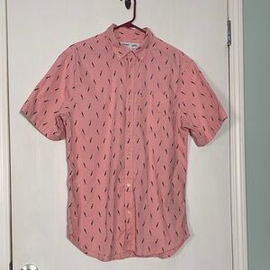 Old Navy Men's Pink Tropical Woodpecker Patterned Button Down Shirt Size L Tall